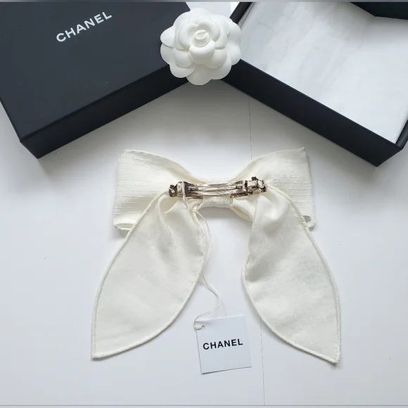 (Sale)Chanel Logo Embroidered Bow Hair Clip Brand New
